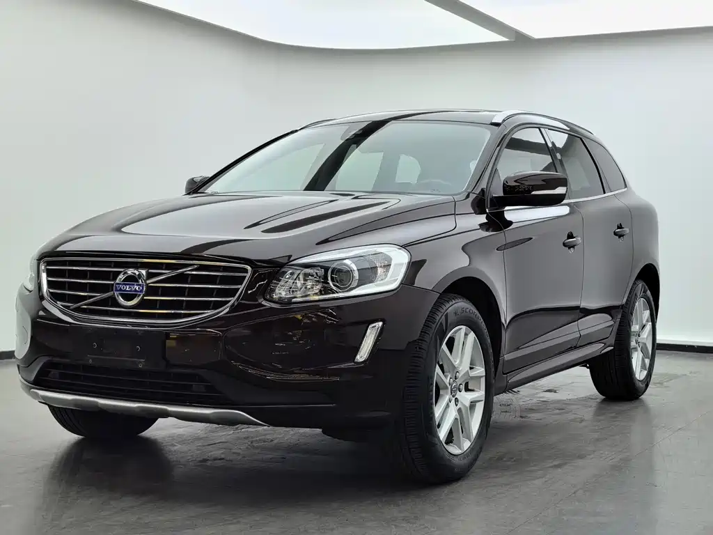 Volvo XC60 2017 — фото 1