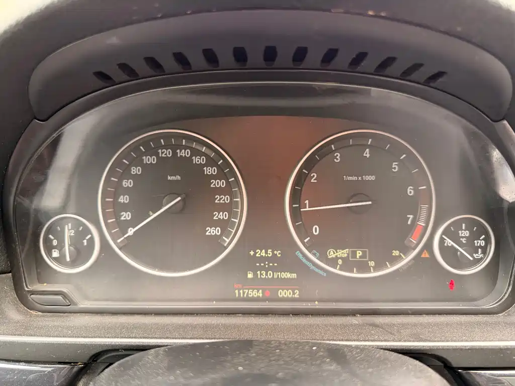 BMW 5 Series 2014 — фото 15