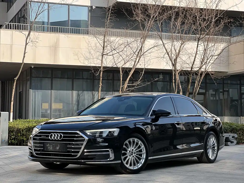 Audi A8 2020 — фото 1