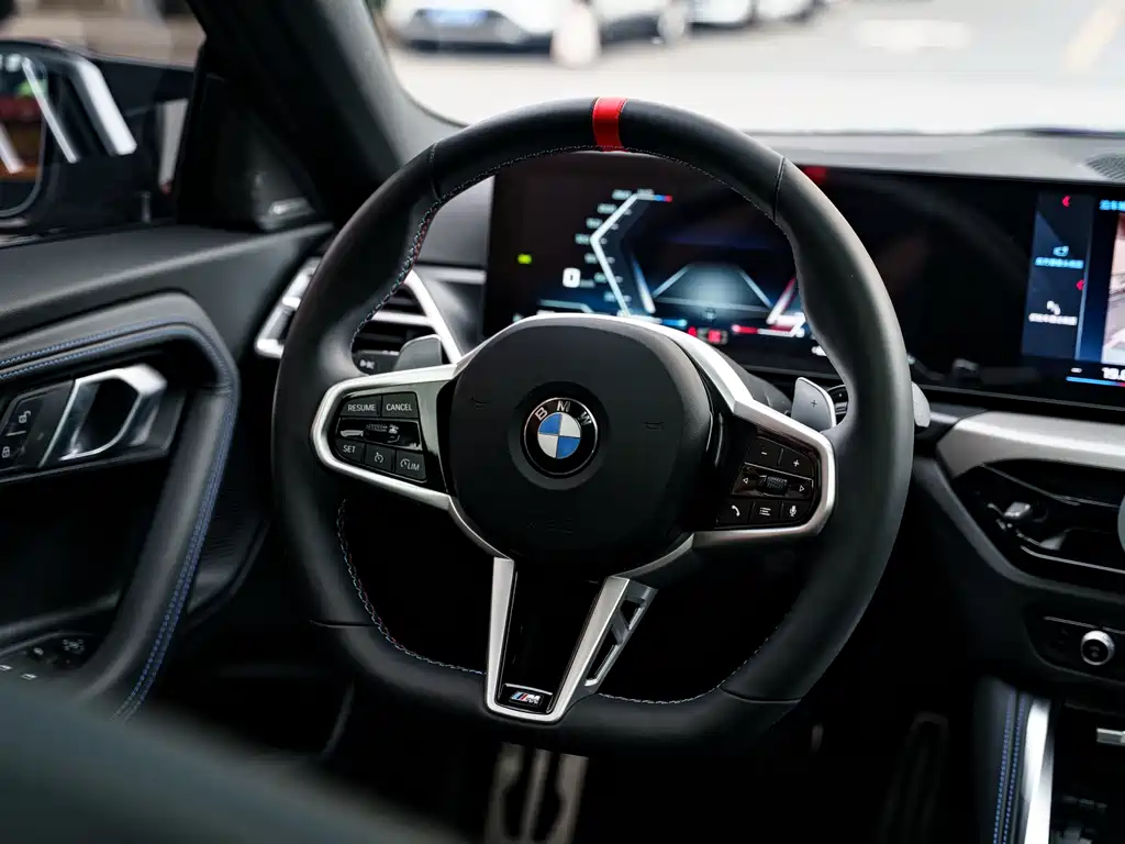 BMW M240i 2026 — фото 10