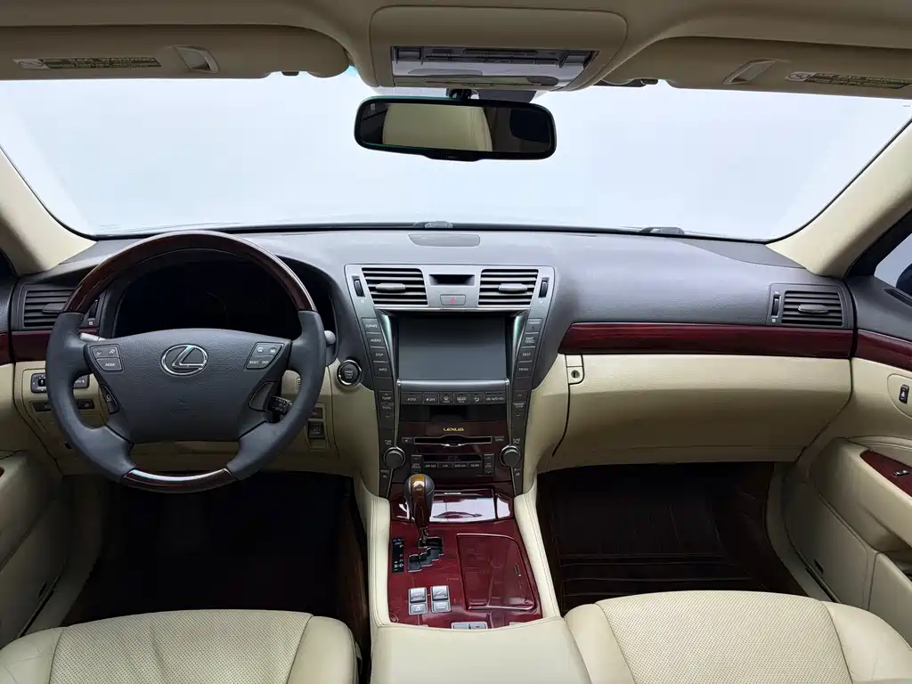 Lexus LS 2009 — фото 14