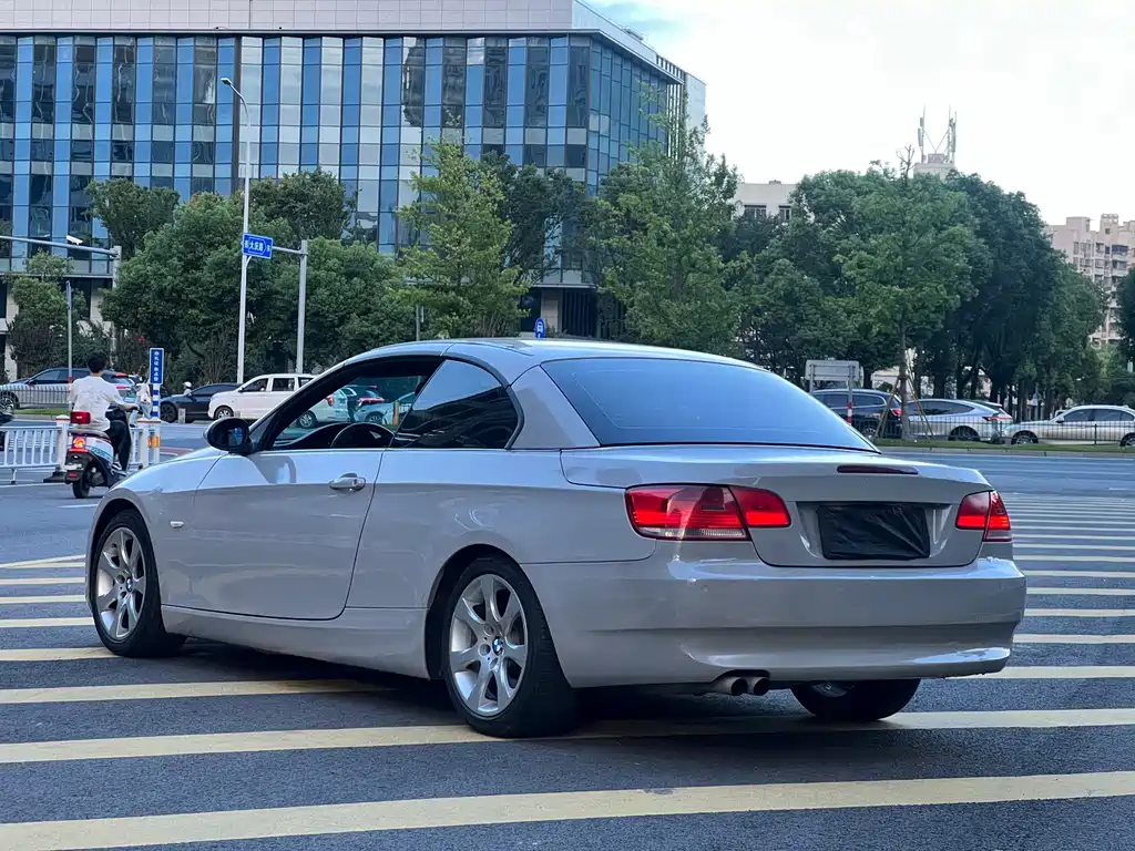 BMW 3 Series 2009