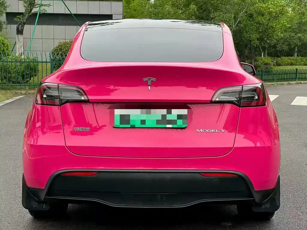 Tesla Model Y 2022 — фото 8