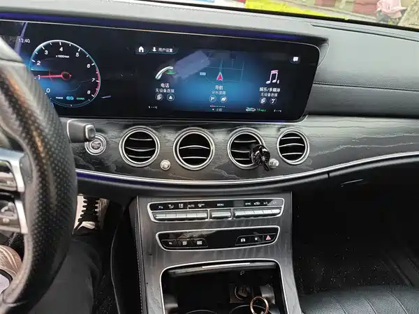 Mercedes-Benz E-Class 2021