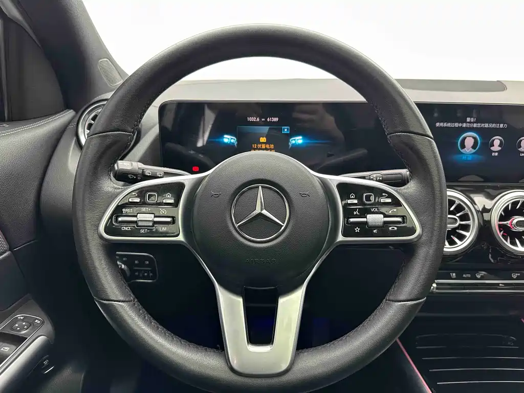 Mercedes-Benz GLA 2021 — фото 17