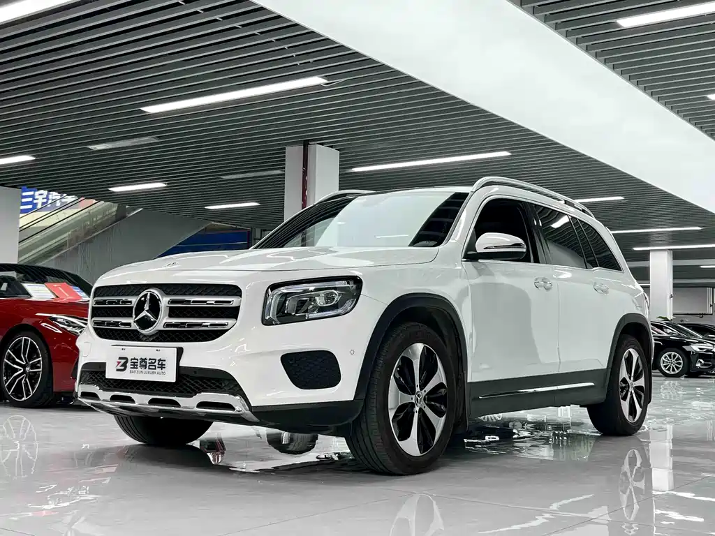 Mercedes-Benz GLB 2023