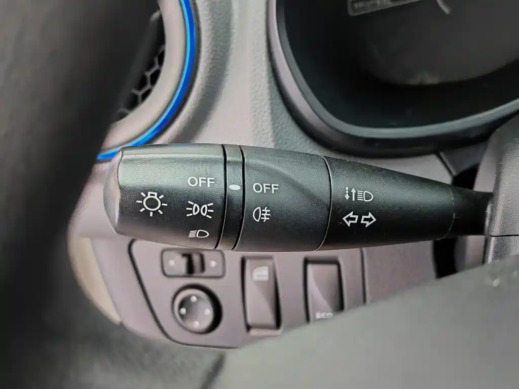 Renault Eno 2020 — фото 21