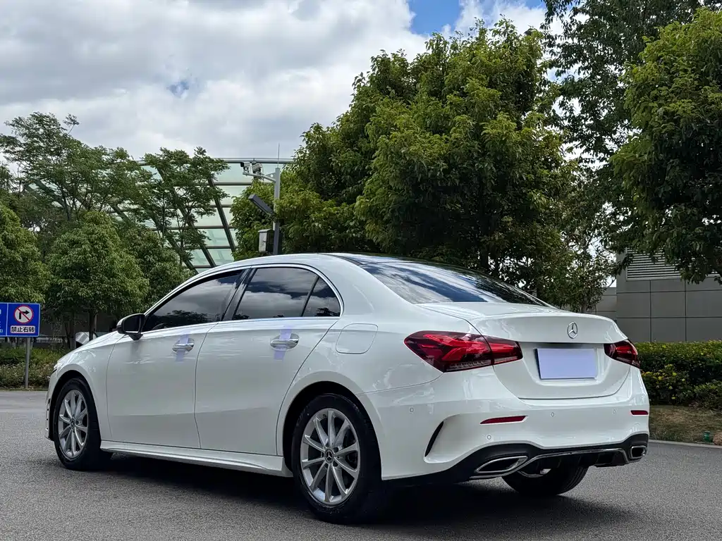 Mercedes-Benz A-Class 2020 — фото 6