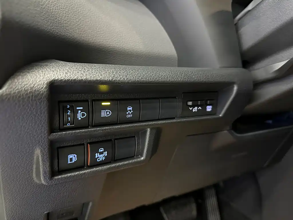 Toyota Sienna 2022 — фото 15