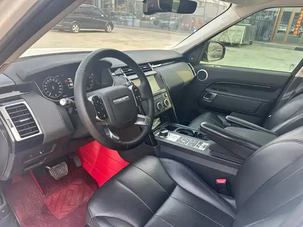 Land Rover Discovery 2020