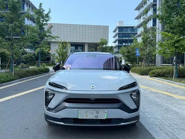 NIO ES6 2020