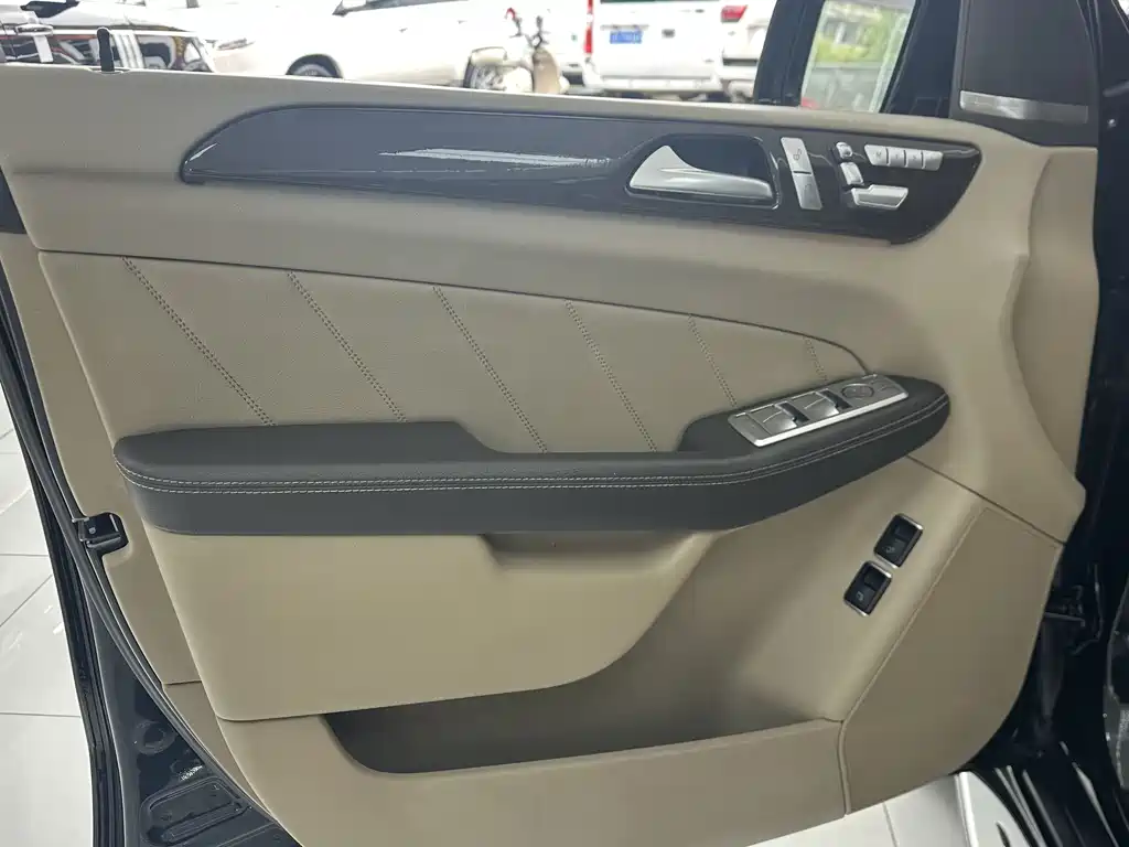 Mercedes-Benz GL-Class 2016 — фото 19