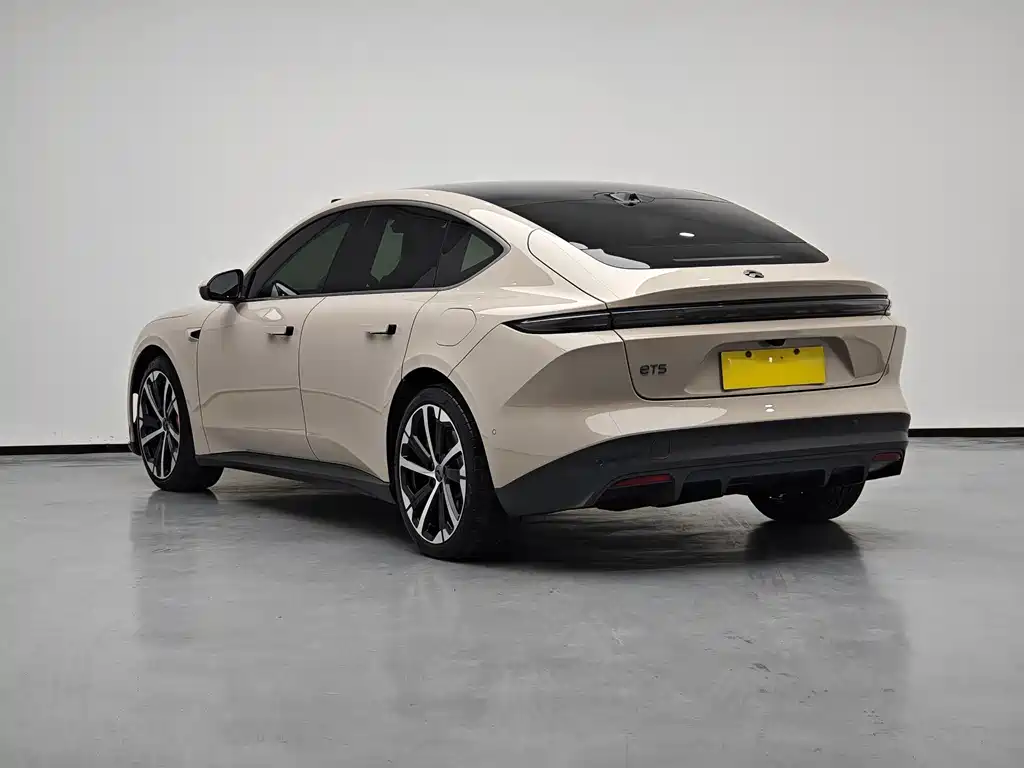 NIO ET5 2022