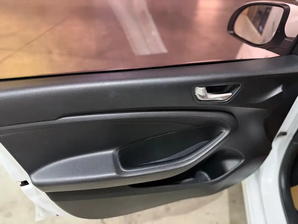 Hyundai Accent 2018 — фото 10