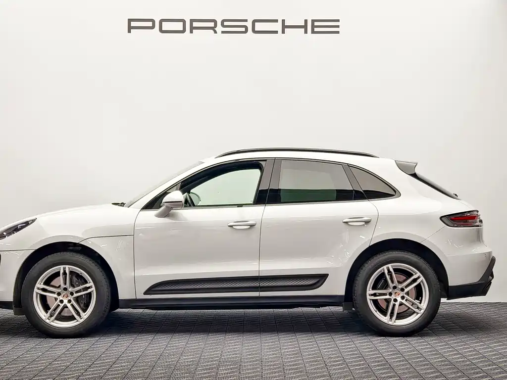 Porsche Macan 2023 — фото 4