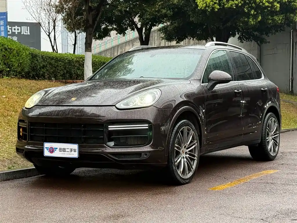 Porsche Cayenne 2016 — фото 1