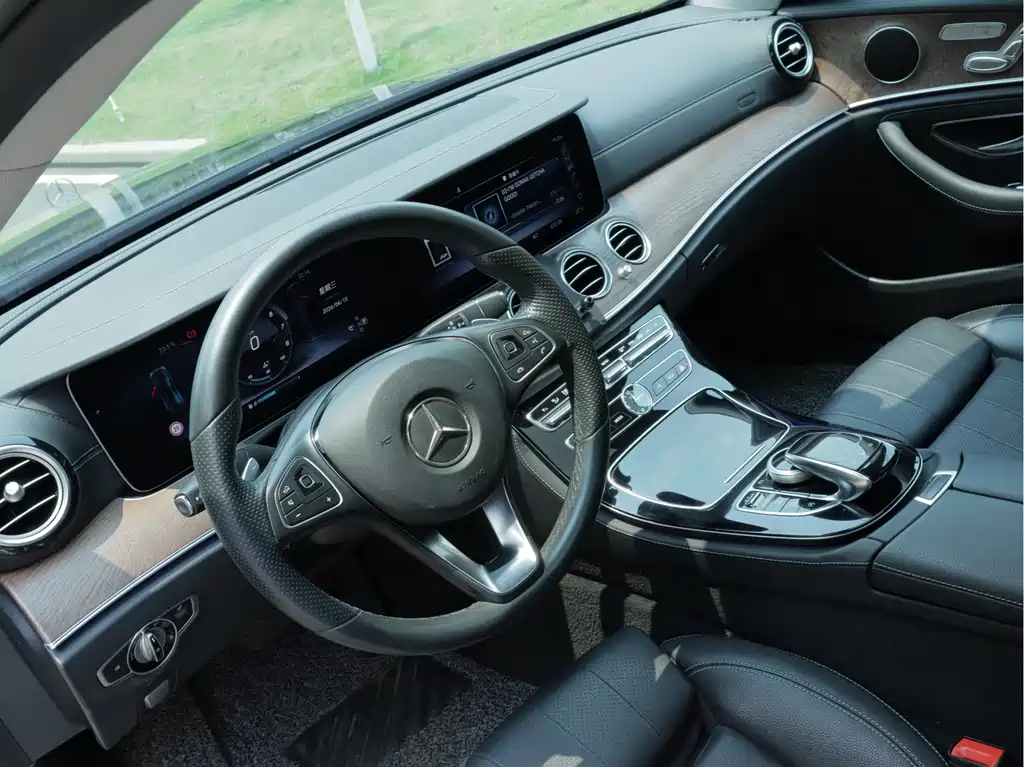 Mercedes-Benz E-Class 2017 — фото 10