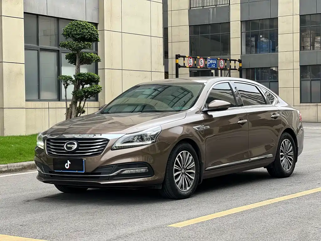 GAC Trumpchi GA8 2016 — фото 1