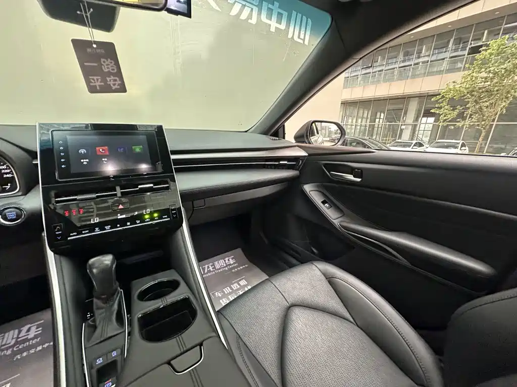 Toyota Avalon 2023 — фото 13