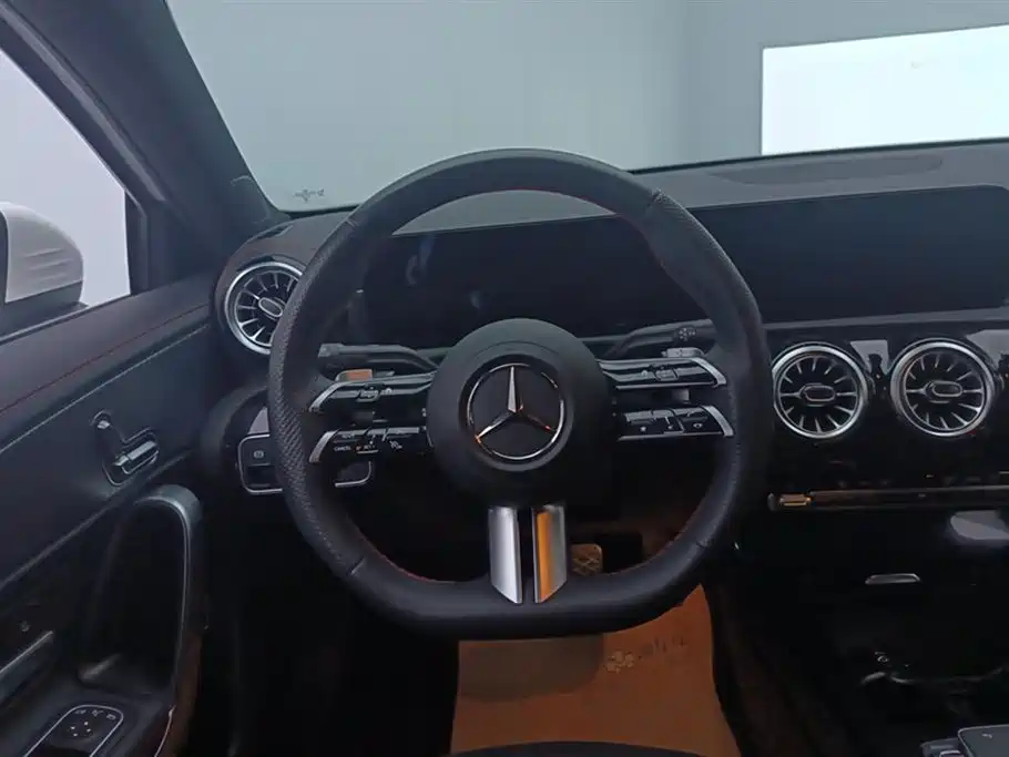 Mercedes-Benz A-Class 2023 — фото 15