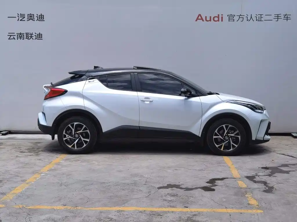 Toyota C-HR 2023 — фото 3