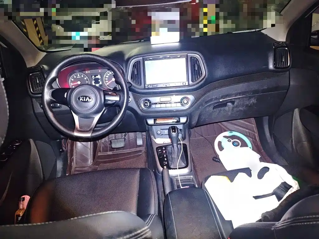 Kia KX3 Proud Running 2016