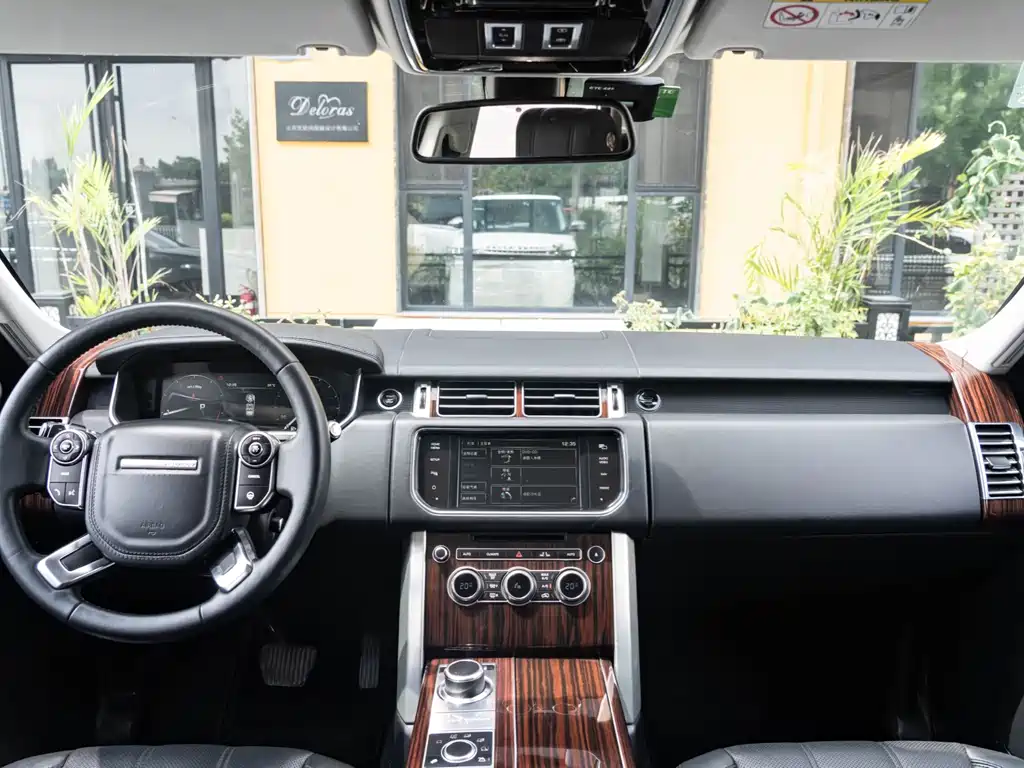 Land Rover Range Rover 2015 — фото 10