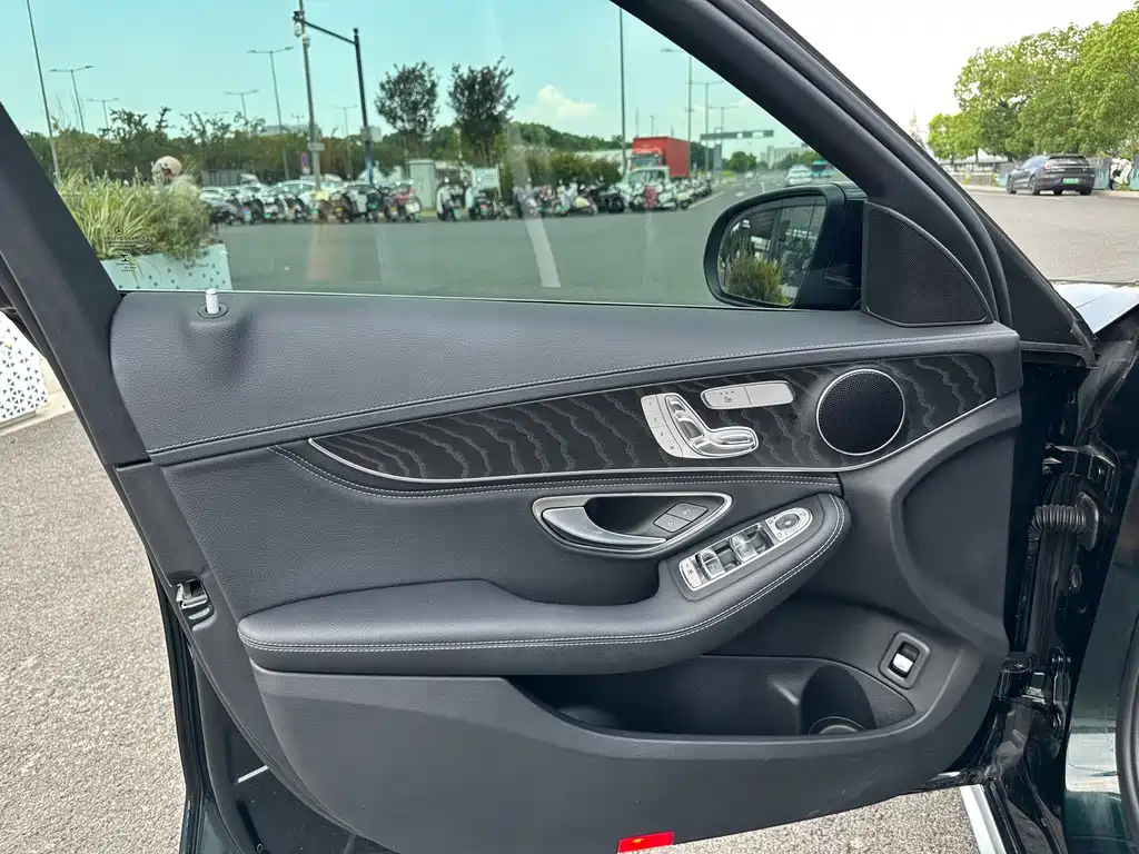 Mercedes-Benz C-Class 2020 — фото 11