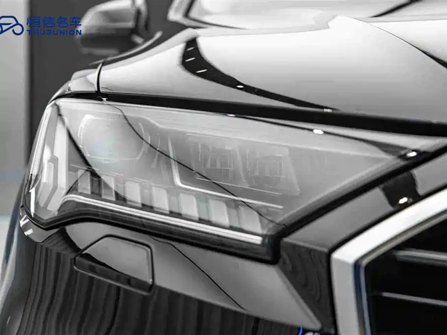 Audi Q7 2023 — фото 10