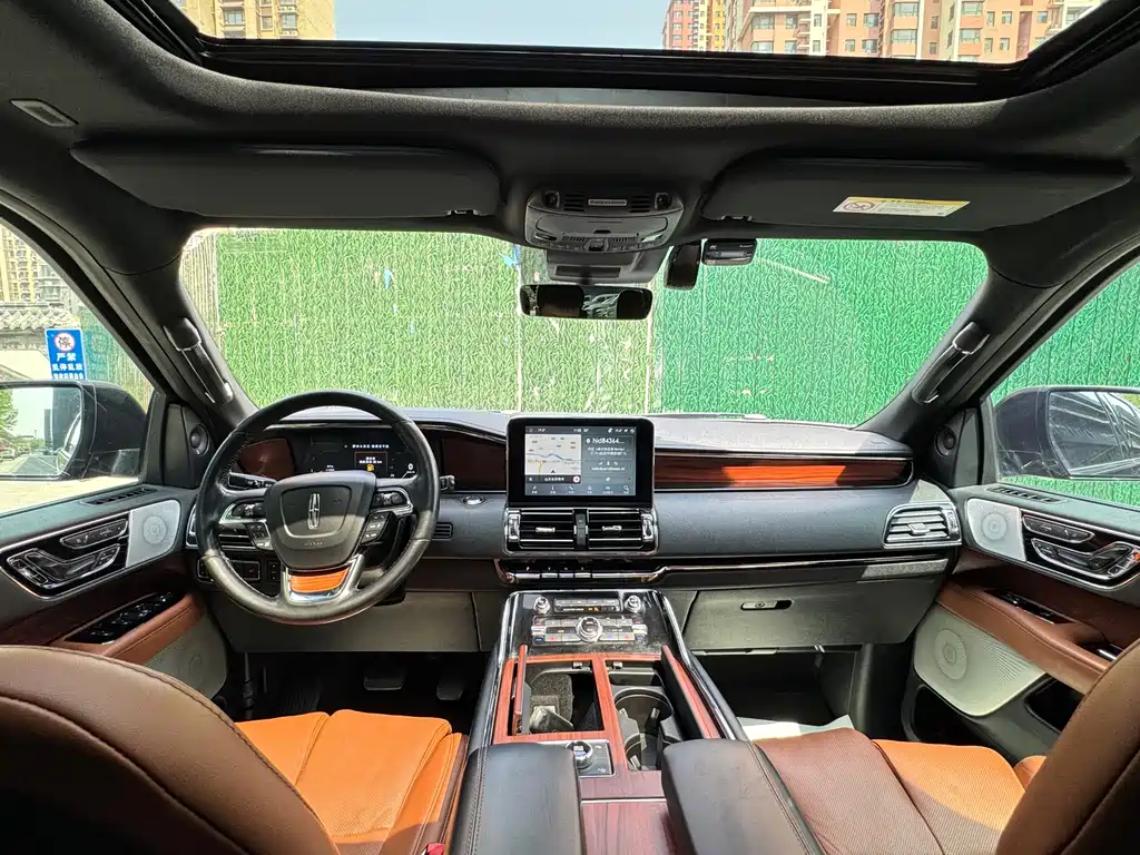 Lincoln Navigator 2020 — фото 10