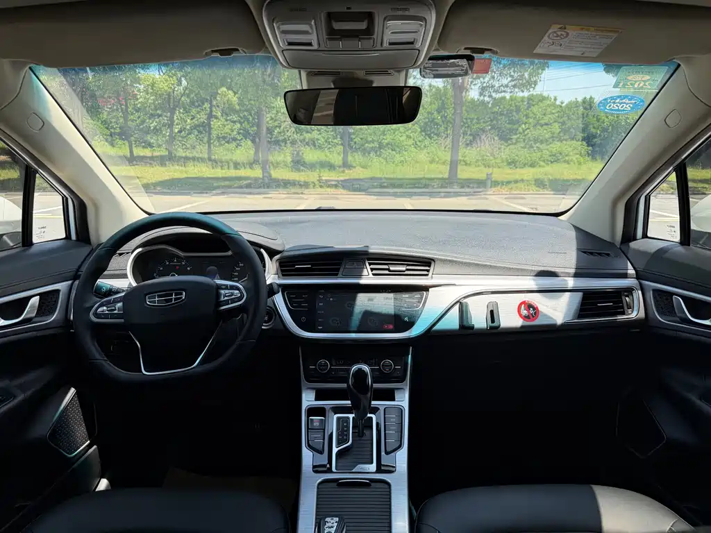 Geely Emgrand GS 2019 — фото 10