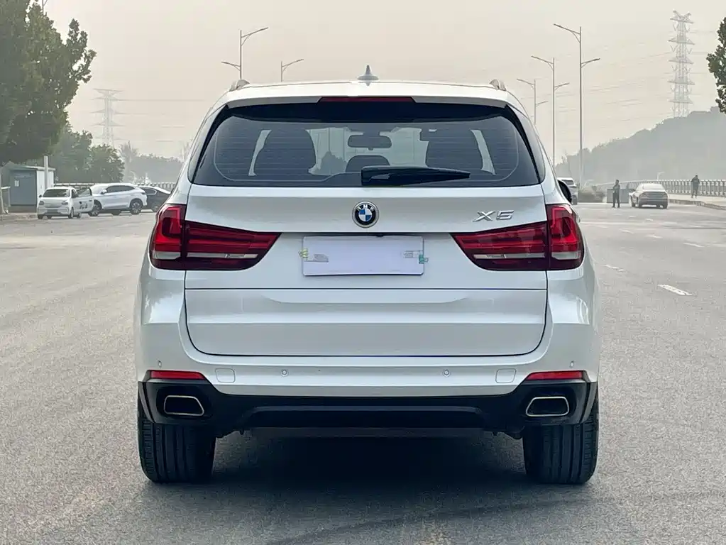 BMW X5 2016 — фото 16