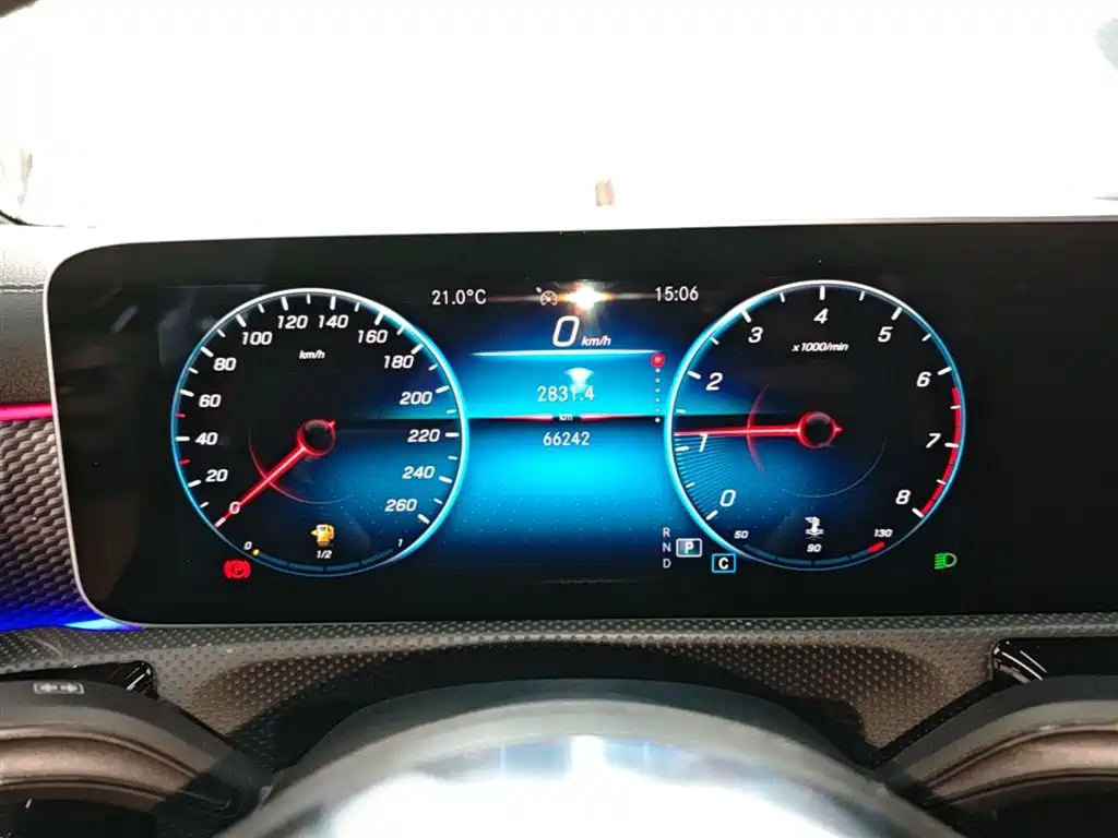 Mercedes-Benz A-Class 2020 — фото 12