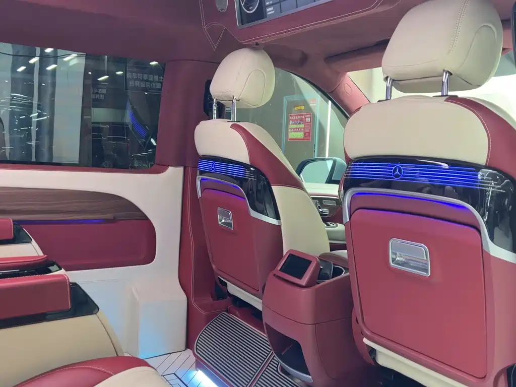 Mercedes-Benz Vito 2023 — фото 11