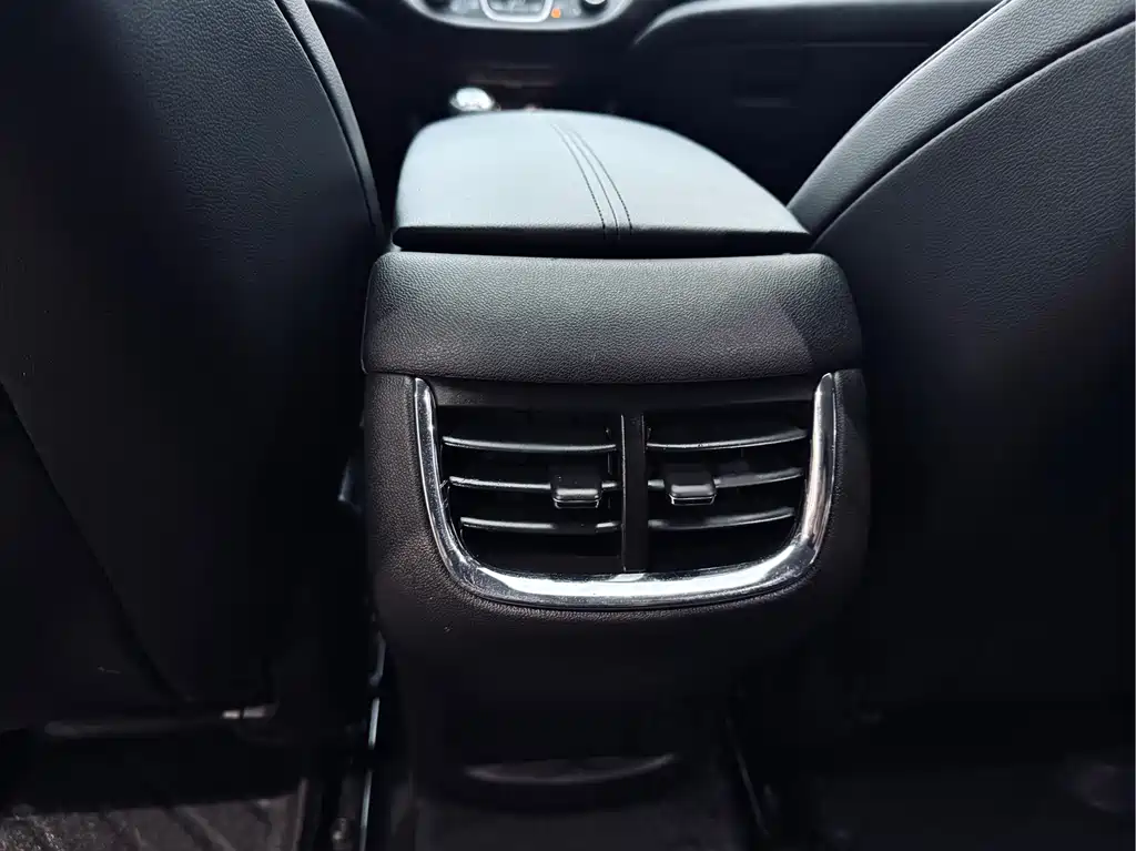 Chevrolet Malibu XL 2017 — фото 18