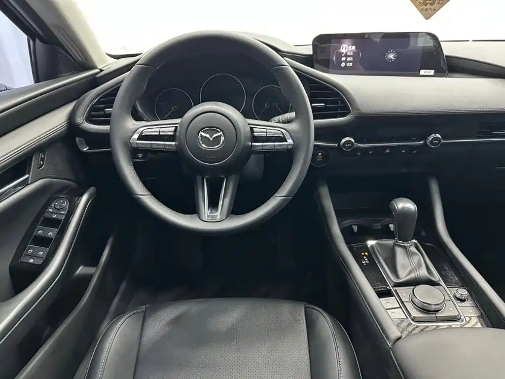 Mazda 3 Axela 2023 — фото 11