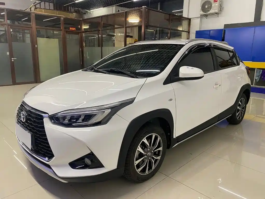 Toyota Yaris L 2022