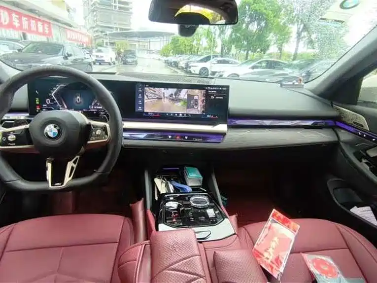 BMW 5 Series 2025