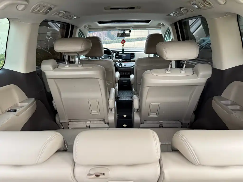 Honda Odyssey 2017 — фото 13