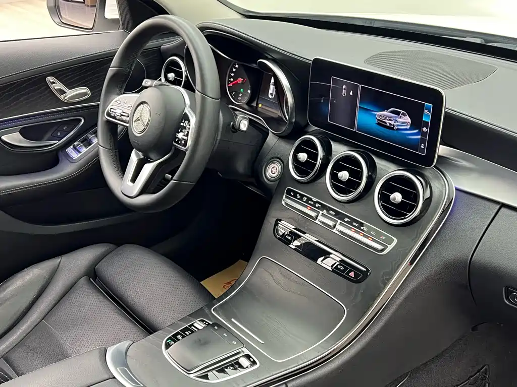 Mercedes-Benz C-Class 2018 — фото 21