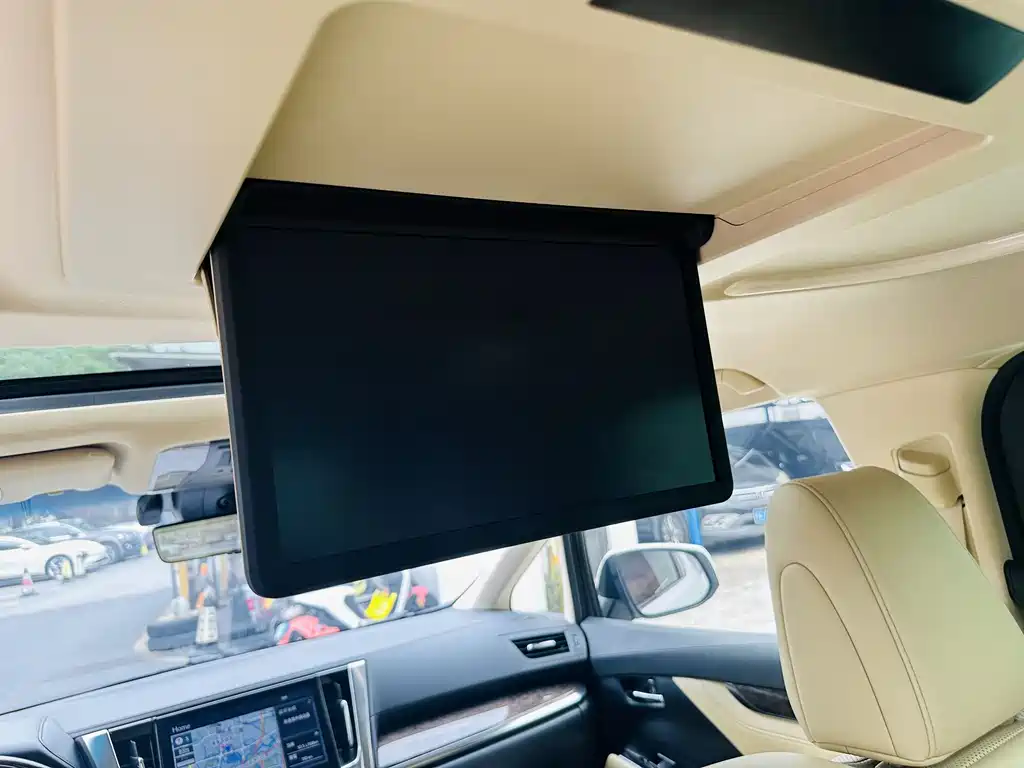 Toyota Alphard 2023 — фото 20