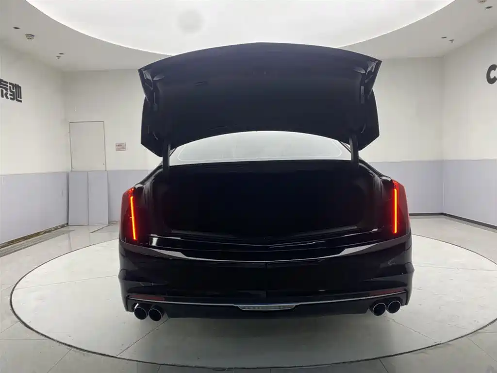 Cadillac CT6 2023 — фото 29