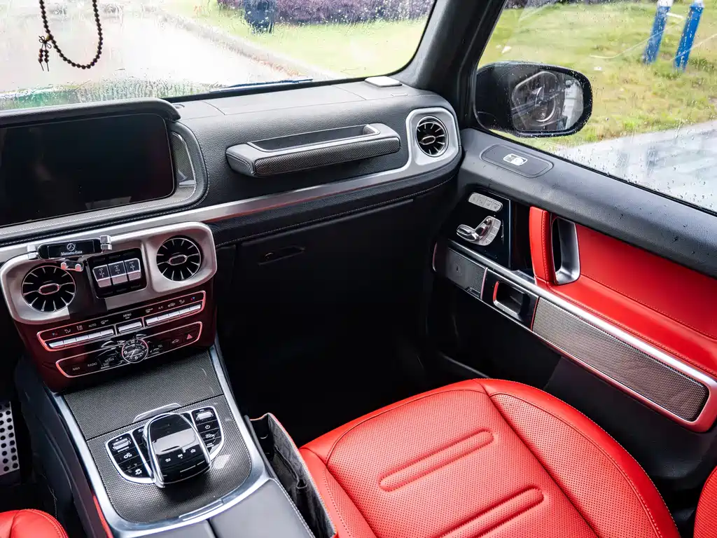 Mercedes-Benz G-Class 2023 — фото 12
