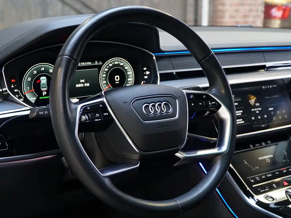 Audi A8 2022 — фото 19
