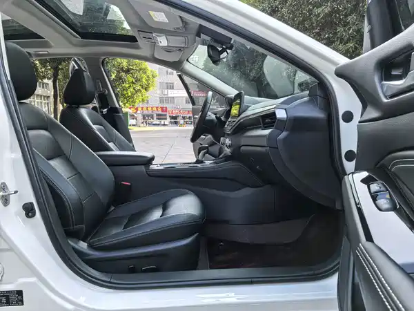 Nissan Teana 2022