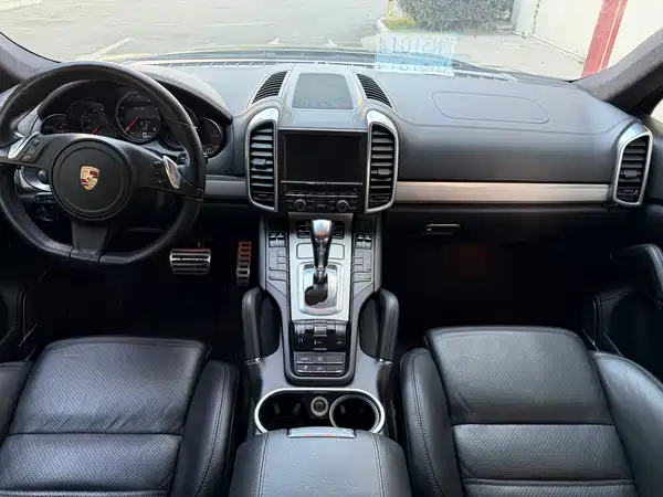 Porsche Cayenne 2011