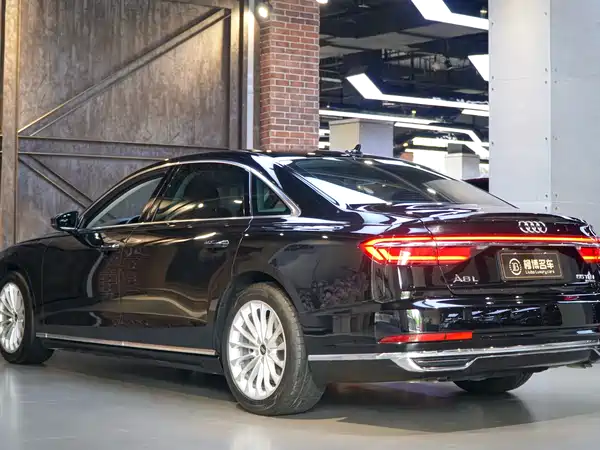 Audi A8 2022