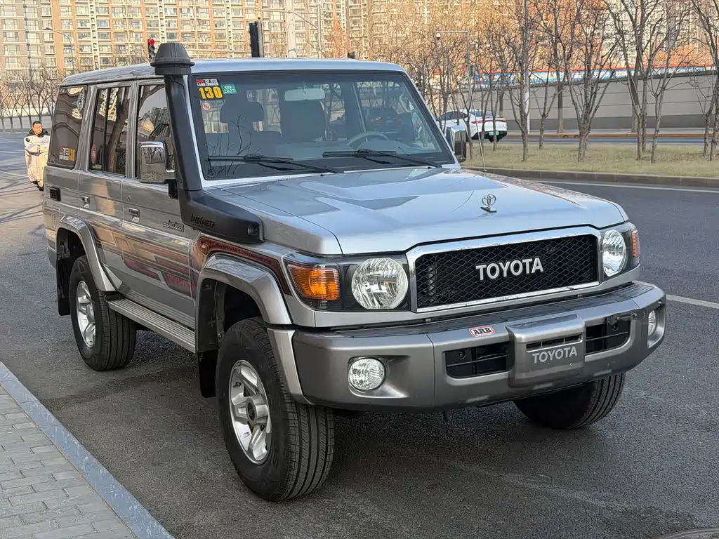 Toyota Land Cruiser 2019 — фото 3
