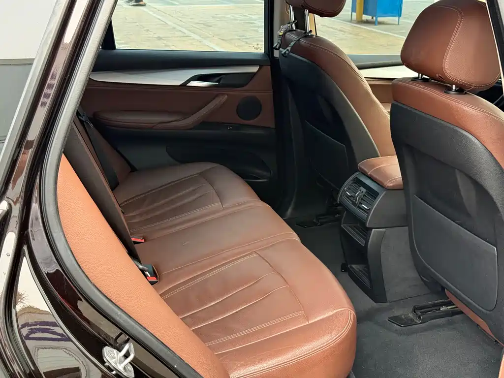 BMW X5 2018 — фото 11