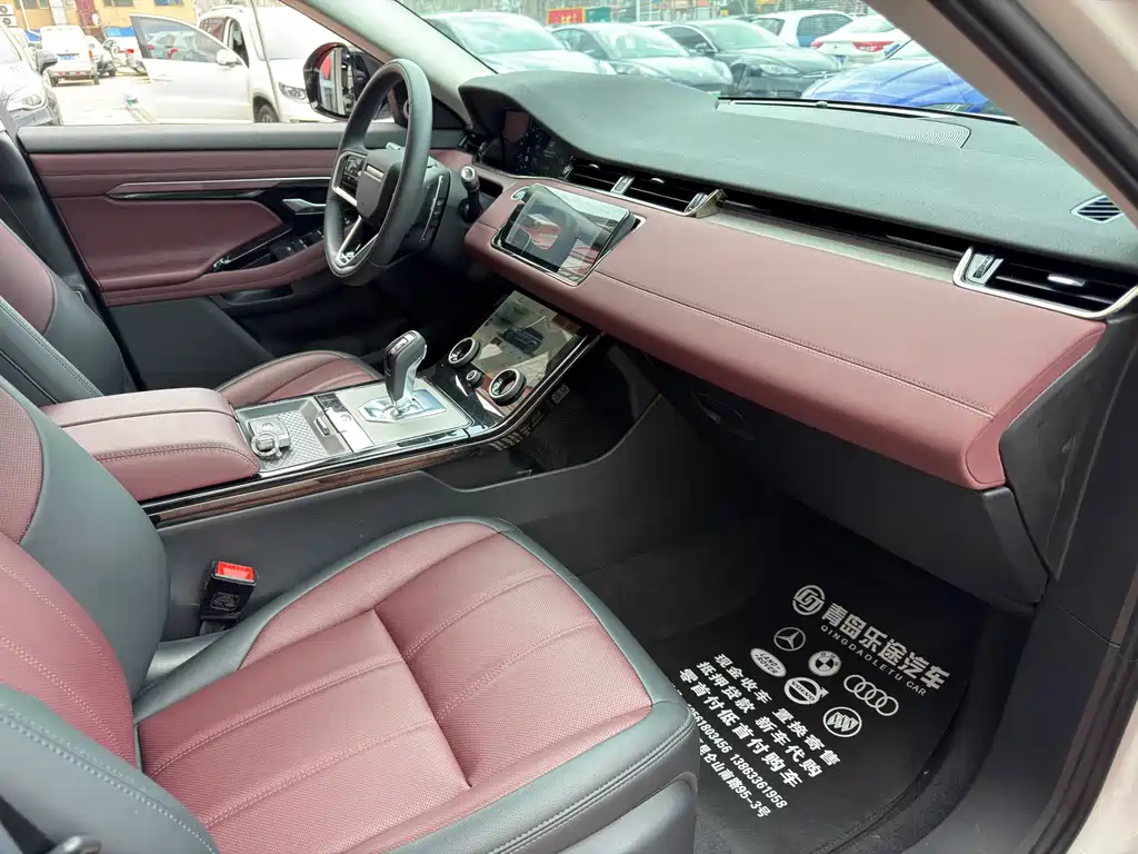 Land Rover Evoque 2023 — фото 10